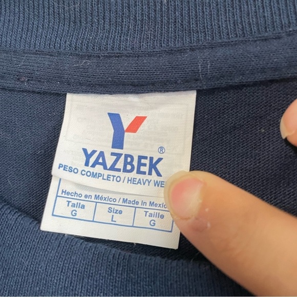 BNWOT Navy Blue & Vibrant Red Cancun Graphic T Shirt - Picture 3 of 4